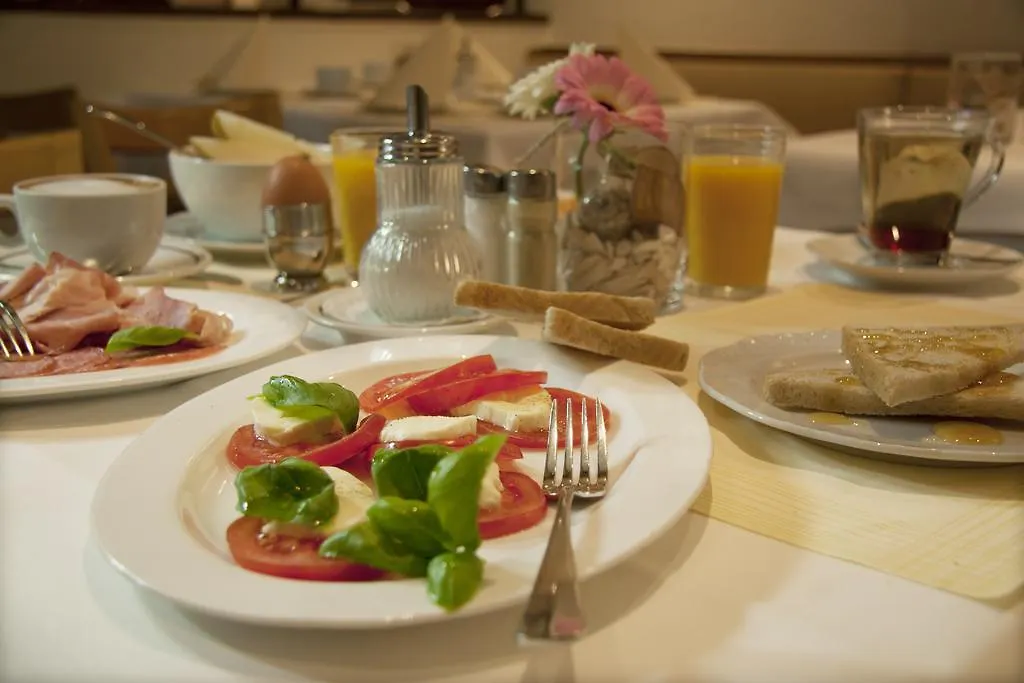 Stadthotel Erding Guest house